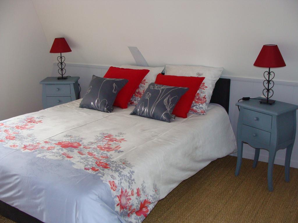 Le Vieux Castel Bed & Breakfast Goustranville Cameră foto