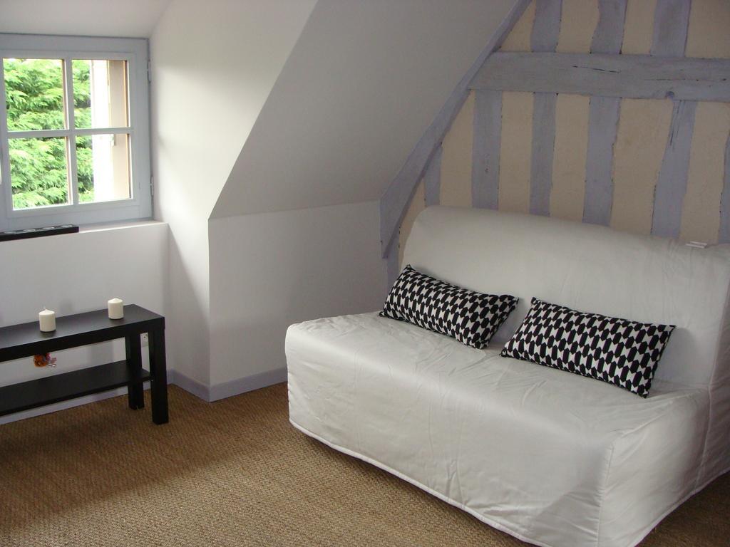 Le Vieux Castel Bed & Breakfast Goustranville Cameră foto
