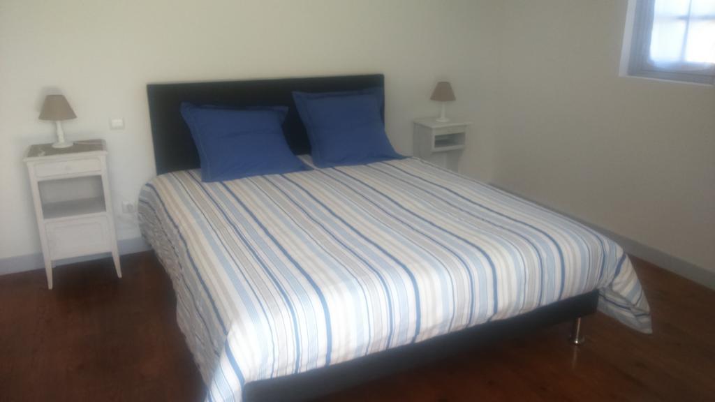 Le Vieux Castel Bed & Breakfast Goustranville Exterior foto